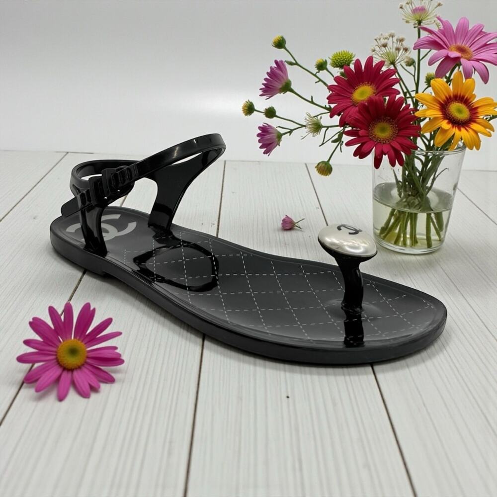 Chanel Pearl Jelly Sandals (35/5)